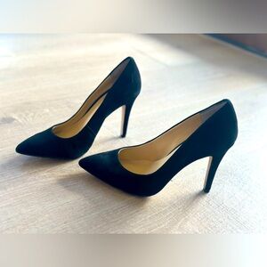 Gianni Bini Black Suede Pumps